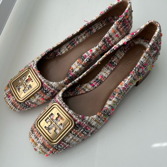 Tory Burch Tweed Georgia Pumps with Gold Accent Size 9 - Picture 2 of 6
